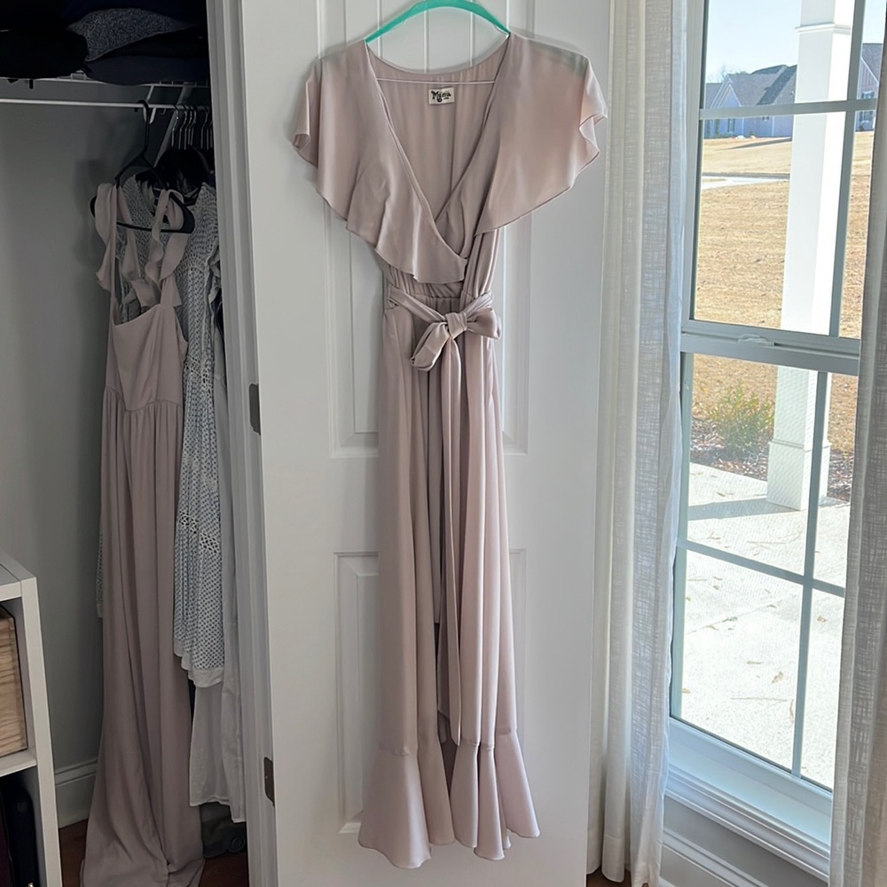 Show Me Your Mumu bridesmaids dress. Show Me The Ring Crisp Jess Ruffle Midi. L
